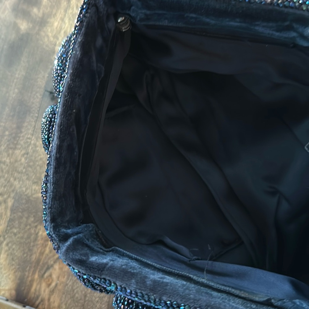 Purse - Picture 2 of 8